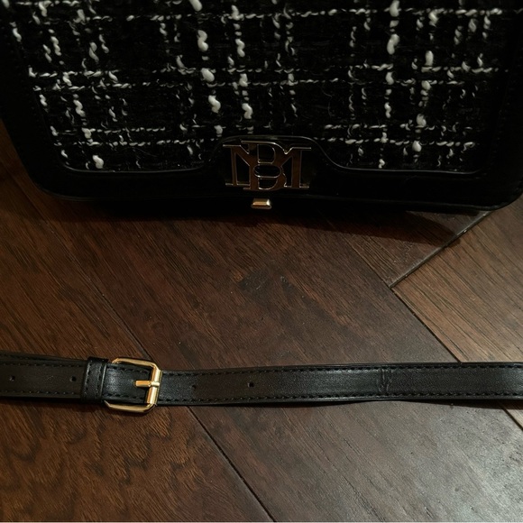 Badgley Mischka Vegan Leather  Black &White Crossbody, Gold Hardware NWT - Picture 9 of 9